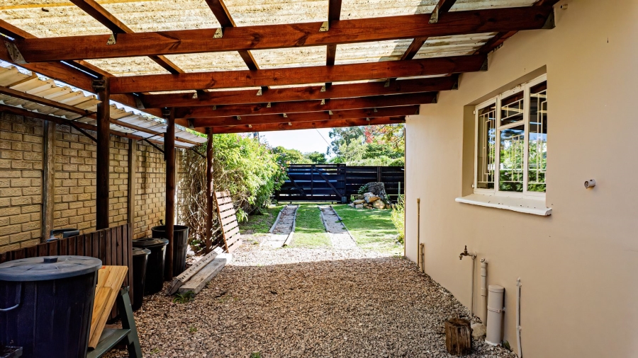 5 Bedroom Property for Sale in The Island Western Cape